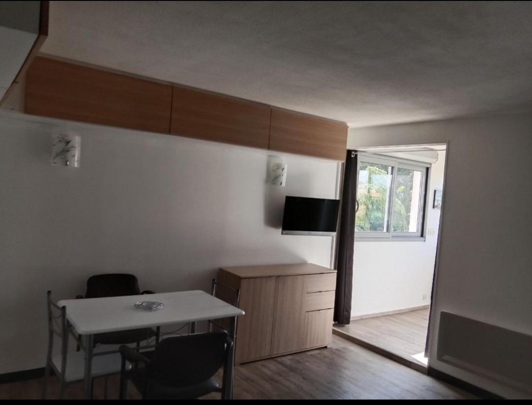 Frejus-Plage Et Centre-Ville, 28 M2, Accueil 4 Personnes, Francais, English Spoken Exteriör bild